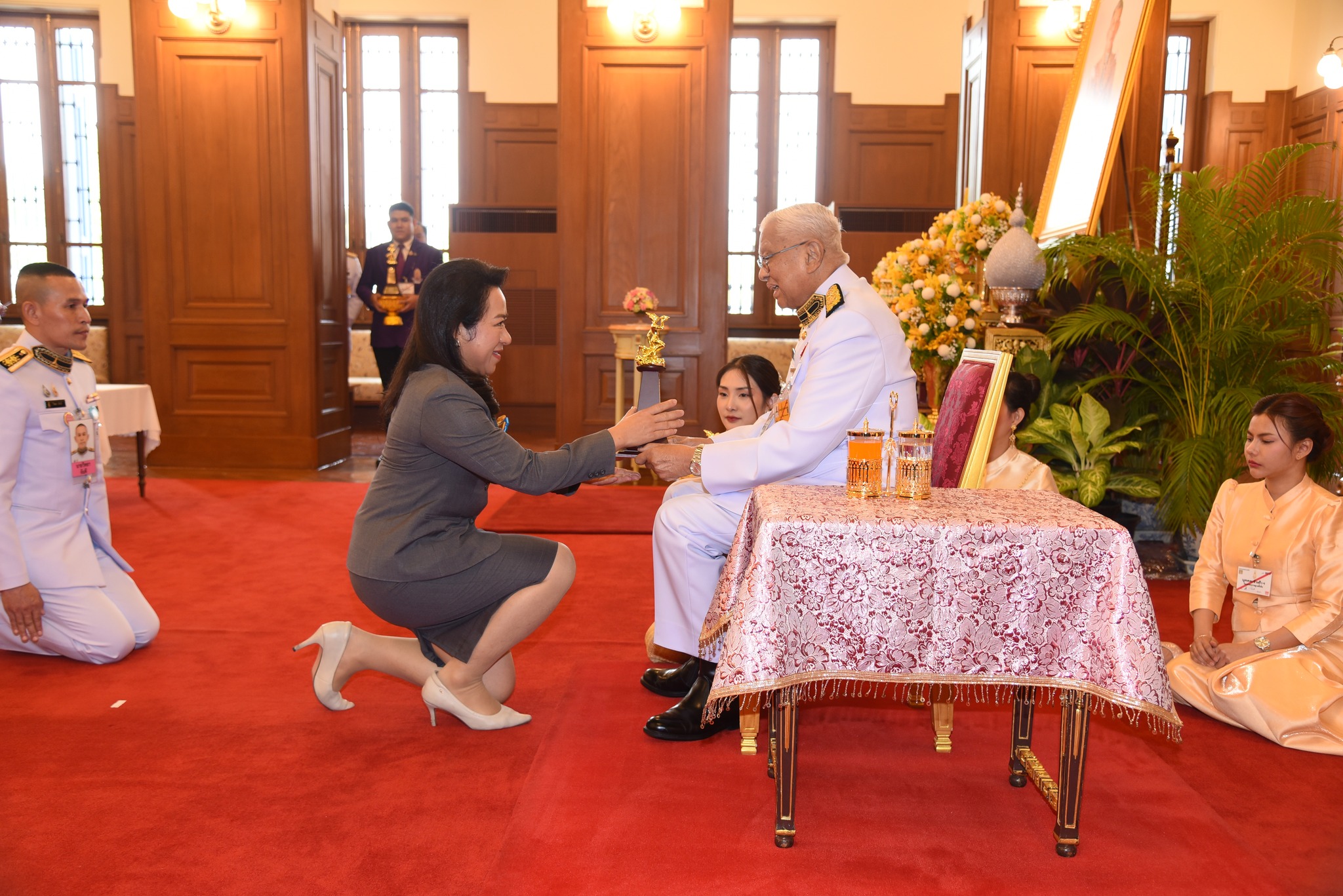ขอแสดงความยินดีกับ นางสาวอรอุมา เกษตรพืชผล รับพระราชทาน "รางวัลเทพทอง ครั้งที่ 23"